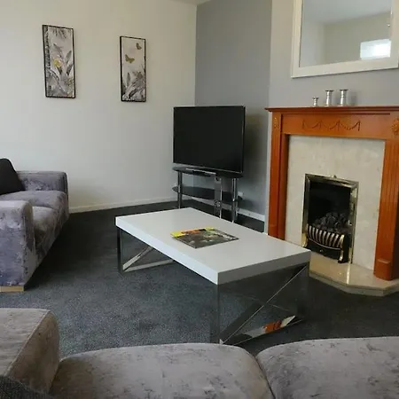 Holiday home Stylish 3 Bedroom House Near Nec, Centre *