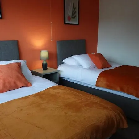 Holiday home Stylish 3 Bedroom House Near Nec, Centre